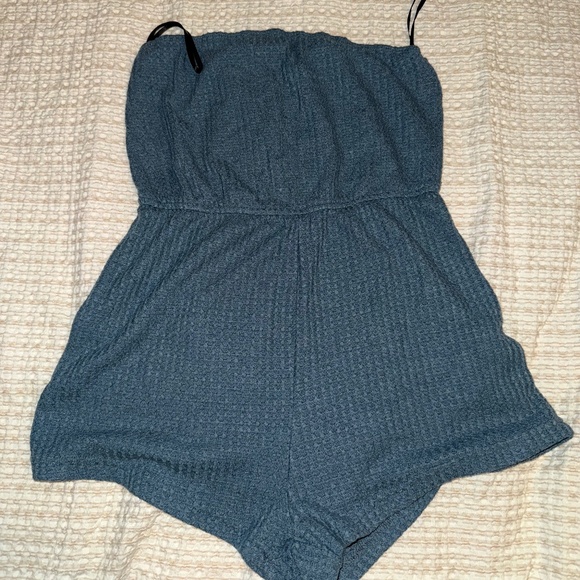 Blue romper - Picture 1 of 3
